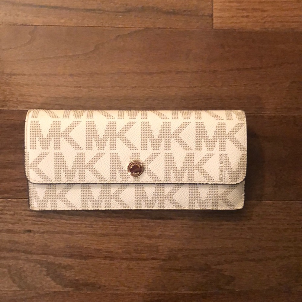 Michael Kors white signature slim wallet